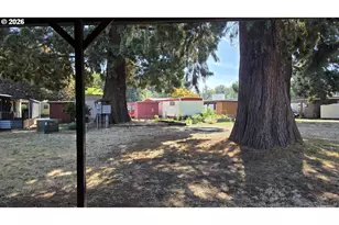 1625 Henderson Ave, Eugene, OR 97403 - Photo 8