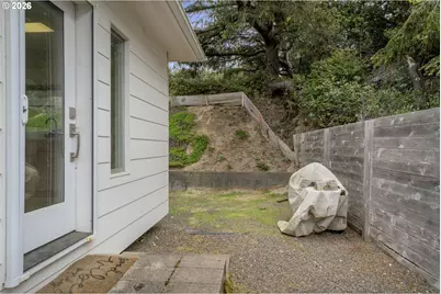 88352 1st Ave, Florence, OR 97439 - Photo 28