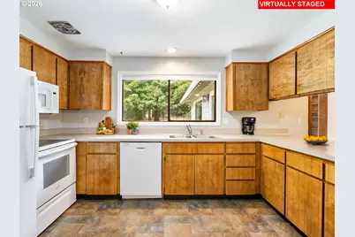 1229 SE 139th Ave, Portland, OR 97233 - Photo 6