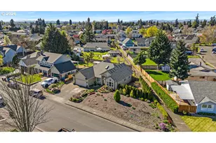 921 Hermanson St, Woodburn, OR 97071 - Photo 42