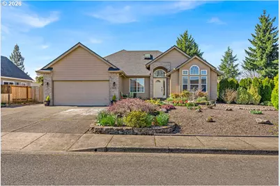 921 Hermanson St, Woodburn, OR 97071 - Photo 2