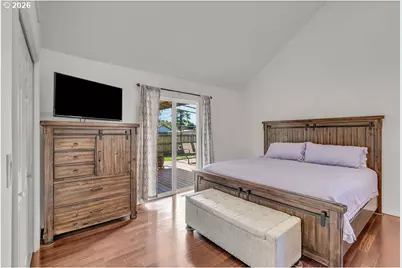 921 Hermanson St, Woodburn, OR 97071 - Photo 28