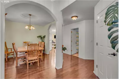 921 Hermanson St, Woodburn, OR 97071 - Photo 8