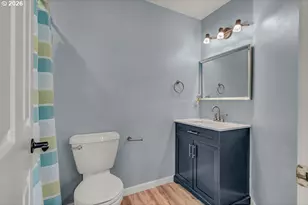 921 Hermanson St, Woodburn, OR 97071 - Photo 30