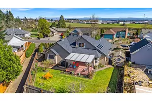 921 Hermanson St, Woodburn, OR 97071 - Photo 38