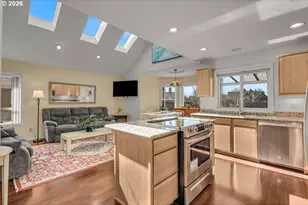 921 Hermanson St, Woodburn, OR 97071 - Photo 10