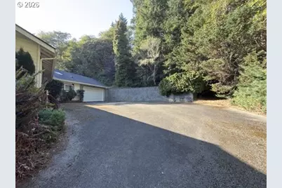 17264 Mountain Dr, Brookings, OR 97415 - Photo 44
