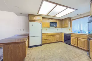 17264 Mountain Dr, Brookings, OR 97415 - Photo 10