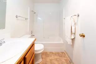 8720 SW Tualatin Rd, Tualatin, OR 97062 - Photo 16