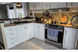 97972 Hallway Rd, Brookings, OR 97415 - Photo 6