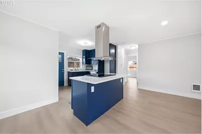 8024 NE Fremont St, Portland, OR 97213 - Photo 10