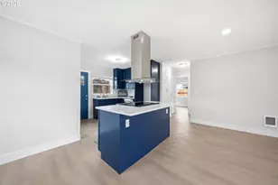 8024 NE Fremont St, Portland, OR 97213 - Photo 10