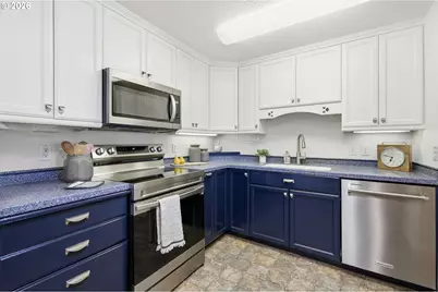 29127 Gimpl Hill Rd, Eugene, OR 97402 - Photo 14
