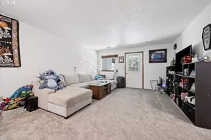 240 SE Kane Dr, Gresham, OR 97080 - Photo 4