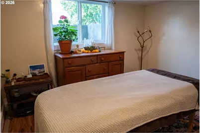 206 NE 1st St, Enterprise, OR 97828 - Photo 4
