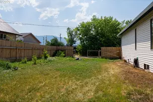 206 NE 1st St, Enterprise, OR 97828 - Photo 8