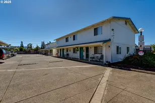 1287 R St, Springfield, OR 97477 - Photo 4