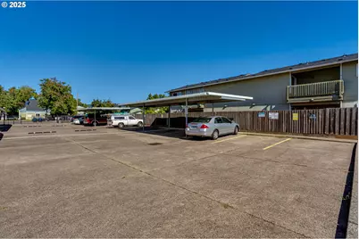 1287 R St, Springfield, OR 97477 - Photo 6