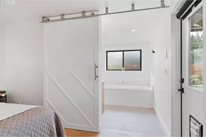 2010 Valhalla St, Eugene, OR 97401 - Photo 22