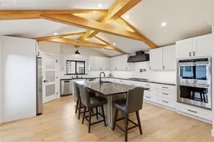 2010 Valhalla St, Eugene, OR 97401 - Photo 12