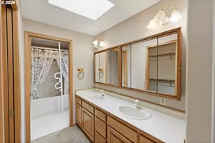 2090 Ash St, North Bend, OR 97459 - Photo 28
