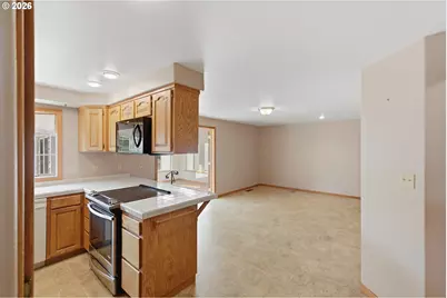 2090 Ash St, North Bend, OR 97459 - Photo 10