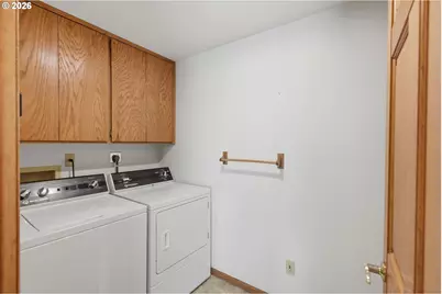 2090 Ash St, North Bend, OR 97459 - Photo 16