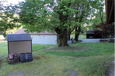 7503 N Myrtle Rd, Myrtle Creek, OR 97457 - Photo 24