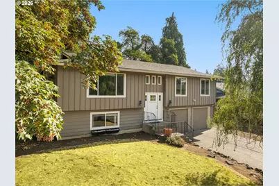 18340 Chris Ct, Gladstone, OR 97027 - Photo 1