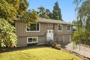 18340 Chris Ct, Gladstone, OR 97027 - Photo 1