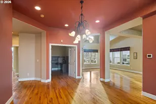 240 Magnolia Dr, Creswell, OR 97426 - Photo 16