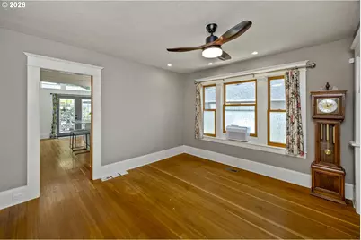 6626 SE 85th Ave, Portland, OR 97266 - Photo 8
