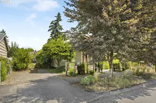 6626 SE 85th Ave, Portland, OR 97266 - Photo 46