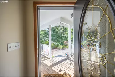2193 13th St, Florence, OR 97439 - Photo 12