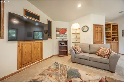 2193 13th St, Florence, OR 97439 - Photo 24