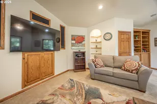 2193 13th St, Florence, OR 97439 - Photo 24