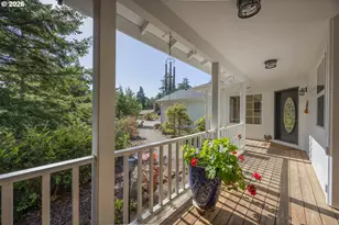 2193 13th St, Florence, OR 97439 - Photo 10