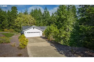 2193 13th St, Florence, OR 97439 - Photo 4