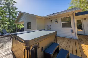 2193 13th St, Florence, OR 97439 - Photo 46