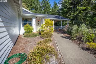 2193 13th St, Florence, OR 97439 - Photo 2