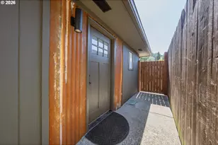 2767 W Langenberg Ave, Roseburg, OR 97471 - Photo 28