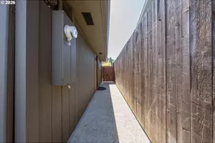 2767 W Langenberg Ave, Roseburg, OR 97471 - Photo 36