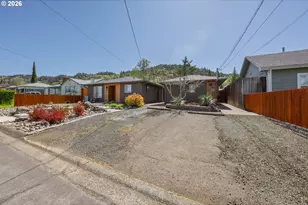 2767 W Langenberg Ave, Roseburg, OR 97471 - Photo 42