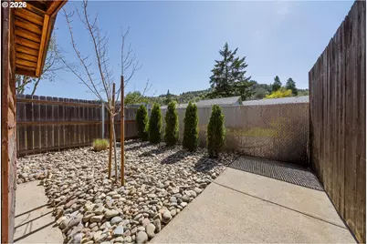 2767 W Langenberg Ave, Roseburg, OR 97471 - Photo 38