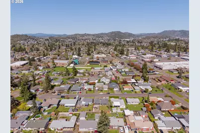 2767 W Langenberg Ave, Roseburg, OR 97471 - Photo 46