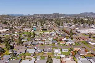 2767 W Langenberg Ave, Roseburg, OR 97471 - Photo 46