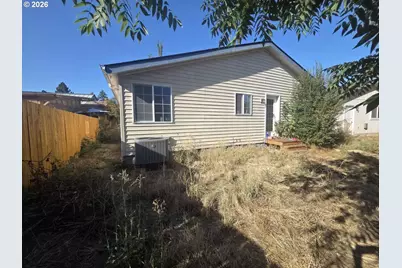 239 W K St, Springfield, OR 97477 - Photo 4