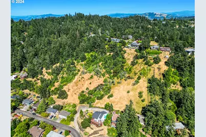 E 38th Ave, Eugene, OR 97405 - Photo 10