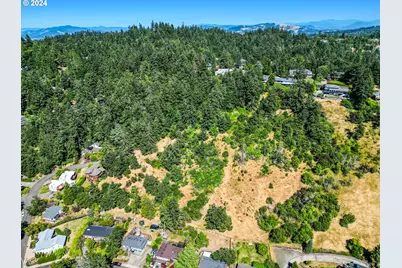 E 38th Ave, Eugene, OR 97405 - Photo 12