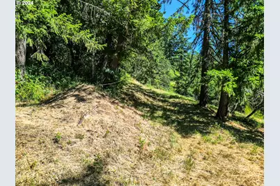 E 38th Ave, Eugene, OR 97405 - Photo 16